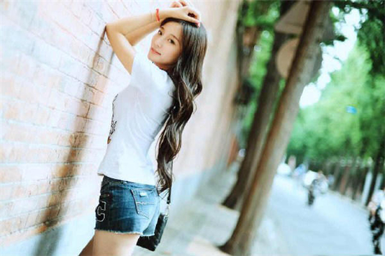 1501553216153439.jpg 美女网络主播如何成为网红?主播发展近态