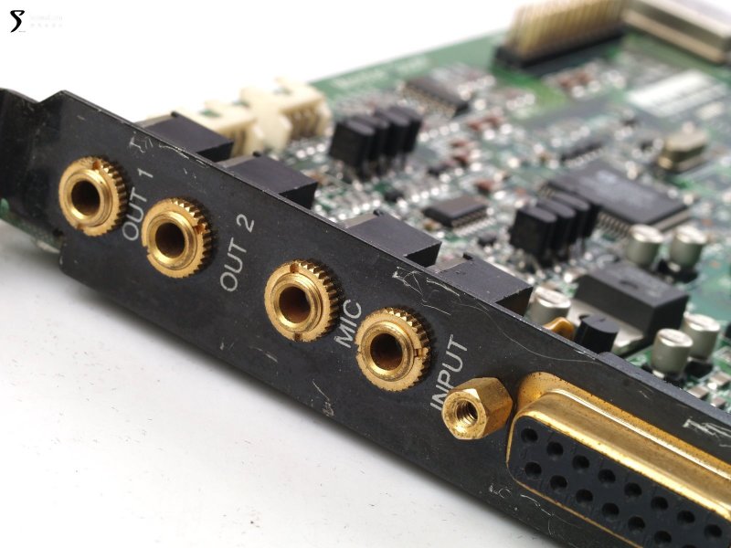 帝盟 Diamond Monster Sound MX200 - 真正的镀金插座 帝盟 Diamond Monster Sound MX200声卡评测